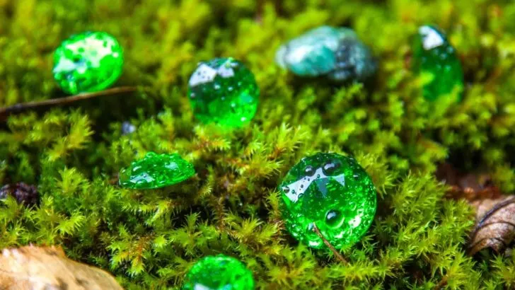 Geburtsstein Mai: Die Bedeutung & Heilende Wirkung Von Smaragd!