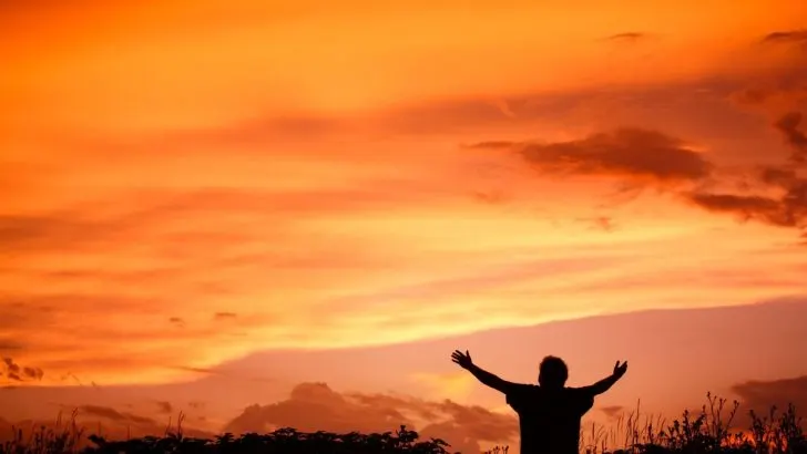 Farbe Orange Bedeutung Spirituell: Eine tiefe Verbindung zur spirituellen Welt